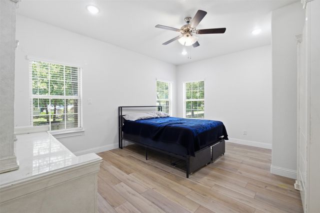 222 Wedgewood Drive, Mabank, TX 75156