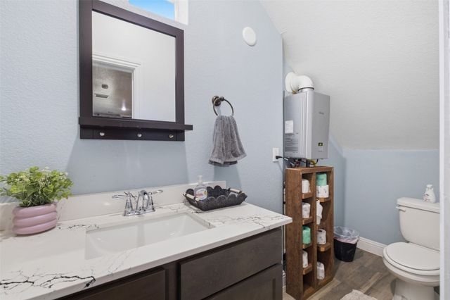 222 Wedgewood Drive, Mabank, TX 75156