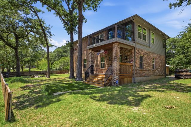 222 Wedgewood Drive, Mabank, TX 75156