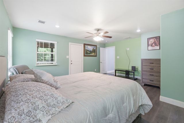 222 Wedgewood Drive, Mabank, TX 75156
