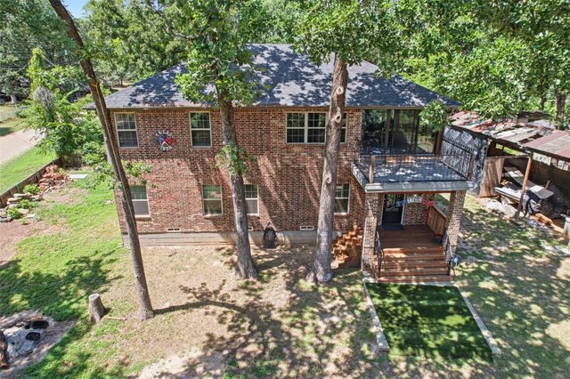 222 Wedgewood Drive, Mabank, TX 75156