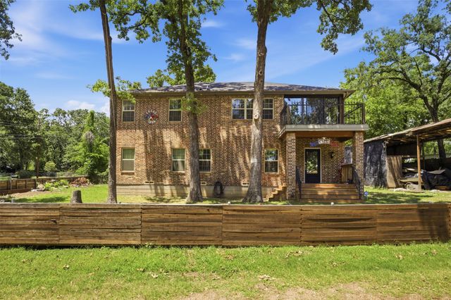 222 Wedgewood Drive, Mabank, TX 75156