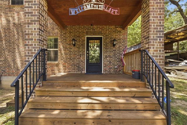 222 Wedgewood Drive, Mabank, TX 75156
