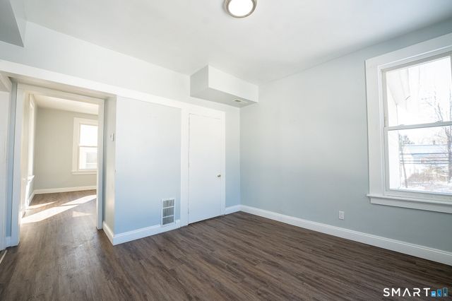 121 Hawthorne Avenue, Derby, CT 06418