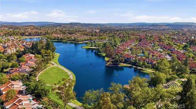24 Vista Sierra 26, Rancho Santa Margarita, CA 92688