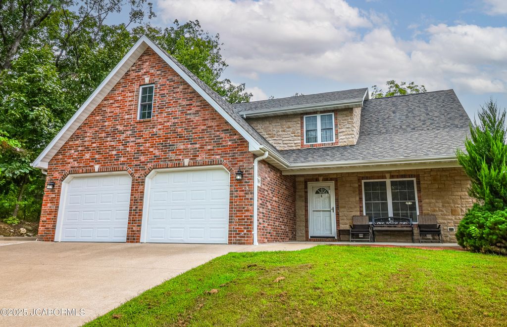 3708 CHRISTIAN RIDGE, Jefferson City, MO 65101