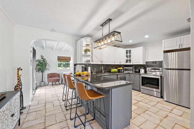 428 PALMETTO Street, West Palm Beach, FL 33405