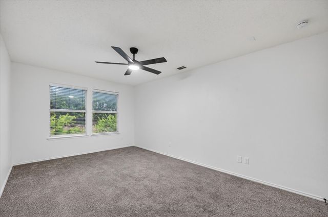 482 Cloverleaf Drive, Lancaster, TX 75146