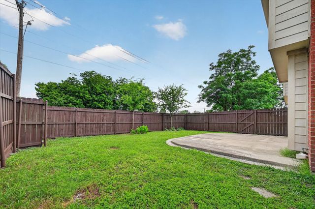 482 Cloverleaf Drive, Lancaster, TX 75146