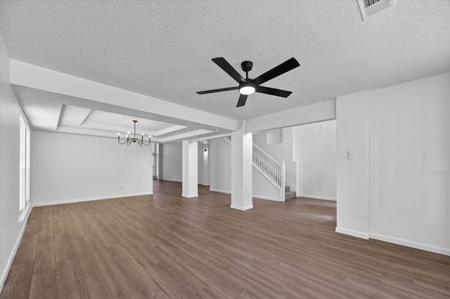 482 Cloverleaf Drive, Lancaster, TX 75146