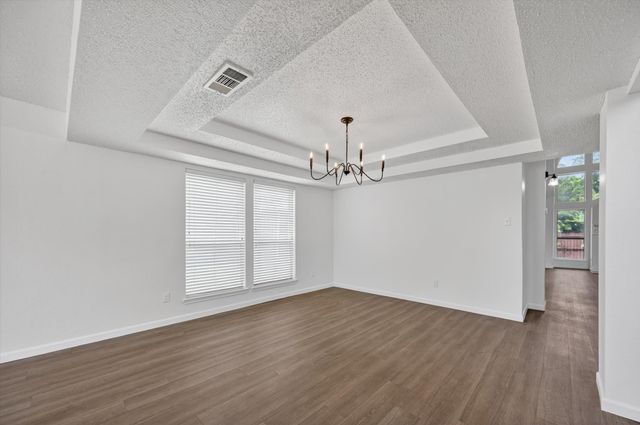 482 Cloverleaf Drive, Lancaster, TX 75146