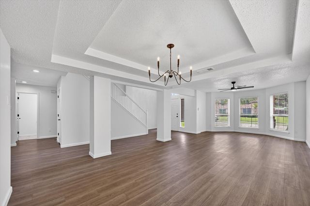 482 Cloverleaf Drive, Lancaster, TX 75146