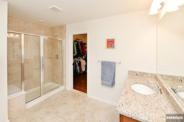 27 Winfield Drive 903, Woodcliff Lake, NJ 07677
