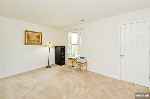 27 Winfield Drive 903, Woodcliff Lake, NJ 07677