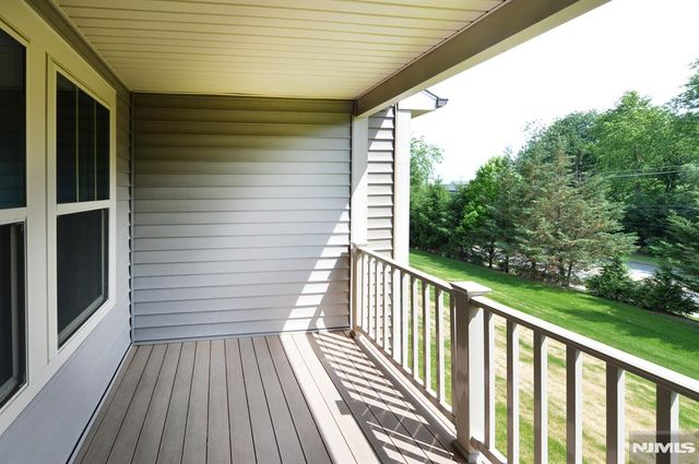 27 Winfield Drive 903, Woodcliff Lake, NJ 07677