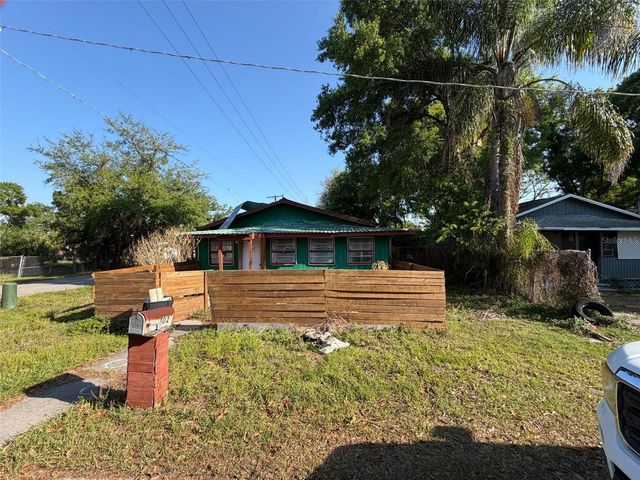 702 E OHIO STREET, Plant City, FL 33563