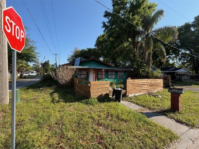 702 E OHIO STREET, Plant City, FL 33563