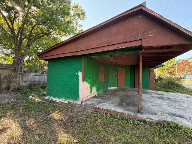 702 E OHIO STREET, Plant City, FL 33563