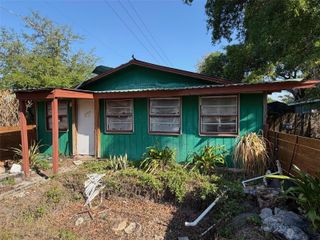 702 E OHIO STREET, Plant City, FL 33563
