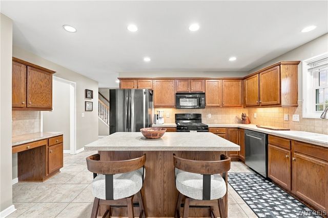 4703 Mosey Lane, Hamburg, NY 14219