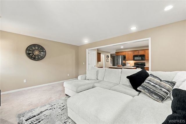 4703 Mosey Lane, Hamburg, NY 14219