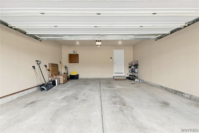 4703 Mosey Lane, Hamburg, NY 14219