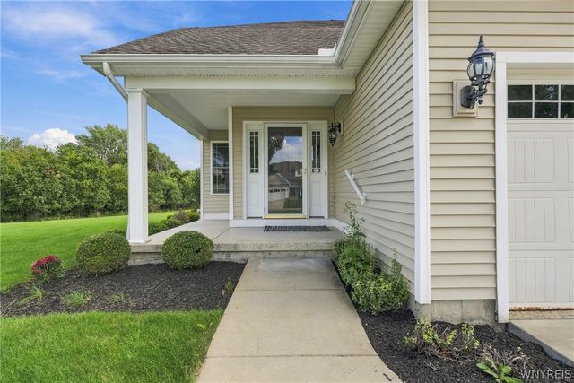 4703 Mosey Lane, Hamburg, NY 14219