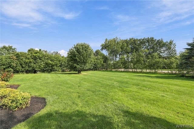 4703 Mosey Lane, Hamburg, NY 14219