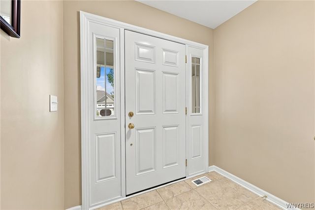 4703 Mosey Lane, Hamburg, NY 14219