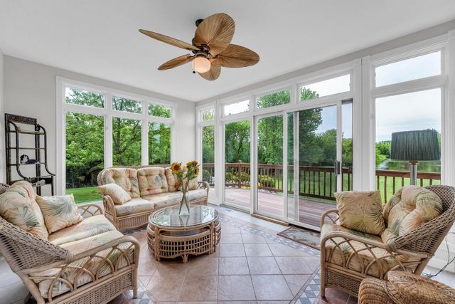 145 Saint James CIRCLE, Union Grove, WI 53182