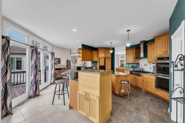145 Saint James CIRCLE, Union Grove, WI 53182