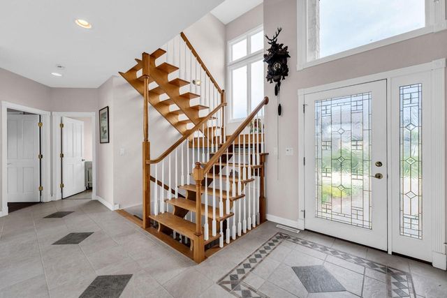 145 Saint James CIRCLE, Union Grove, WI 53182