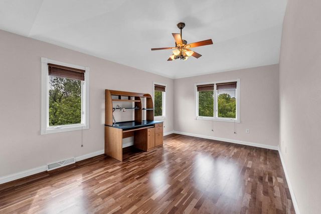 145 Saint James CIRCLE, Union Grove, WI 53182