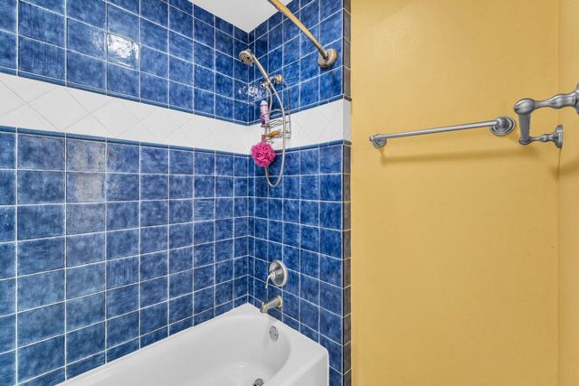 145 Saint James CIRCLE, Union Grove, WI 53182