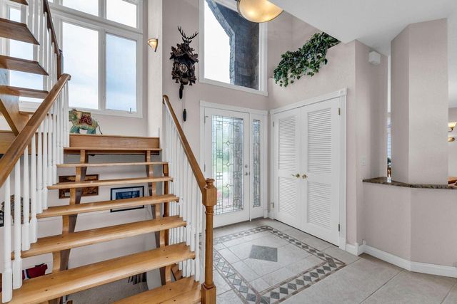 145 Saint James CIRCLE, Union Grove, WI 53182