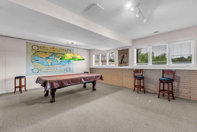 145 Saint James CIRCLE, Union Grove, WI 53182