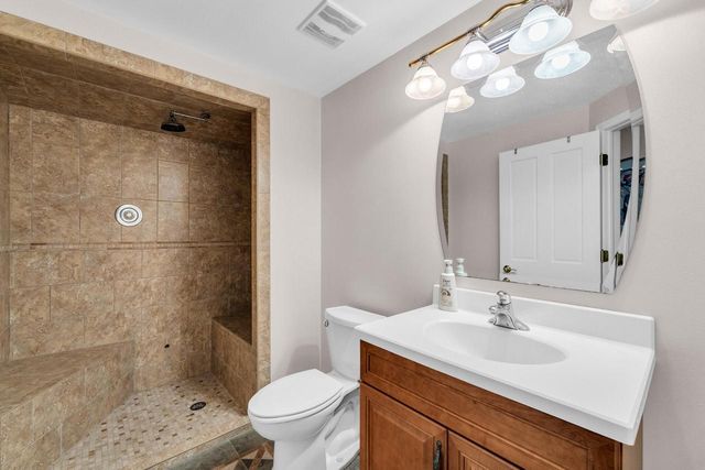 145 Saint James CIRCLE, Union Grove, WI 53182