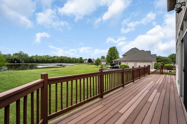 145 Saint James CIRCLE, Union Grove, WI 53182
