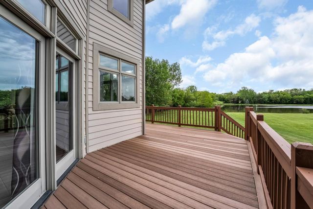 145 Saint James CIRCLE, Union Grove, WI 53182