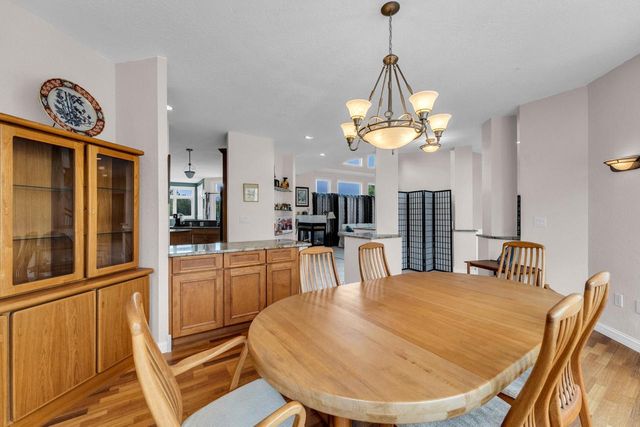 145 Saint James CIRCLE, Union Grove, WI 53182