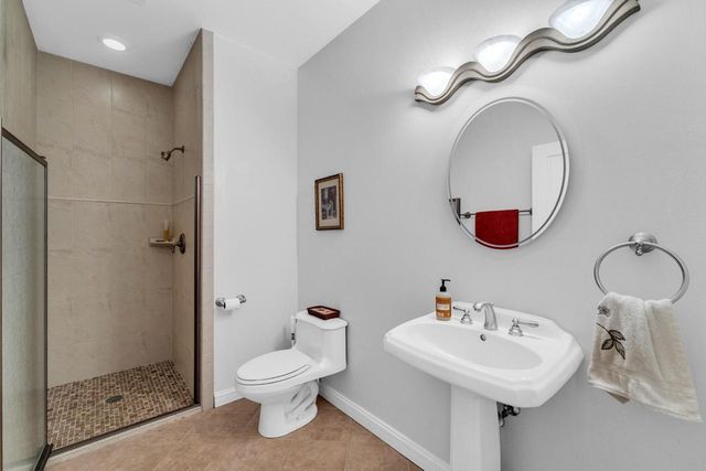 145 Saint James CIRCLE, Union Grove, WI 53182