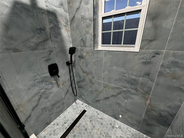 418 Beach 38th Street 1, Far Rockaway, NY 11691