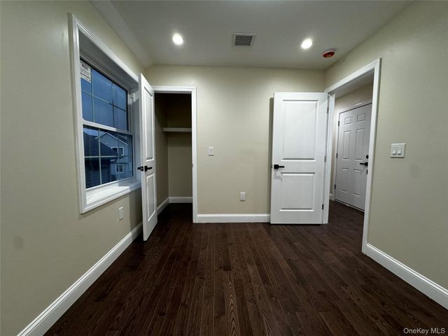 418 Beach 38th Street 1, Far Rockaway, NY 11691