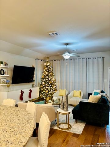 12043 Casparis, San Antonio, TX 78254