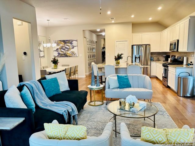 12043 Casparis, San Antonio, TX 78254