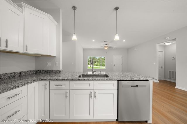 2737 Dolphin Drive, Sebring, FL 33876