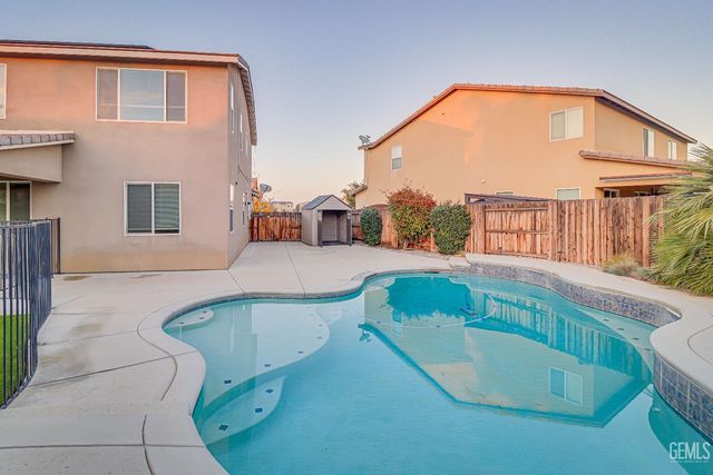 5005 Silvery Jewel Lane, Bakersfield, CA 93313