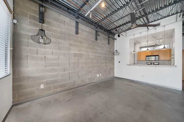 4801 S Congress Ave D4, Austin, TX 78745