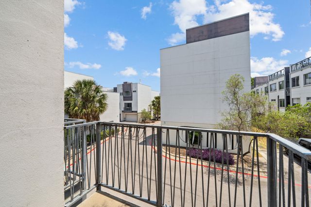 4801 S Congress Ave D4, Austin, TX 78745