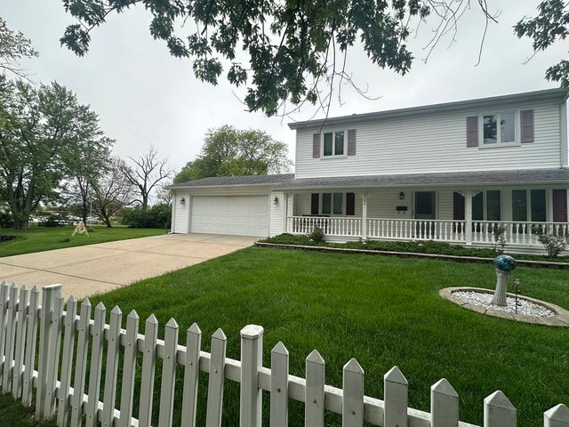 1105 Summit Drive, Lockport, IL 60441